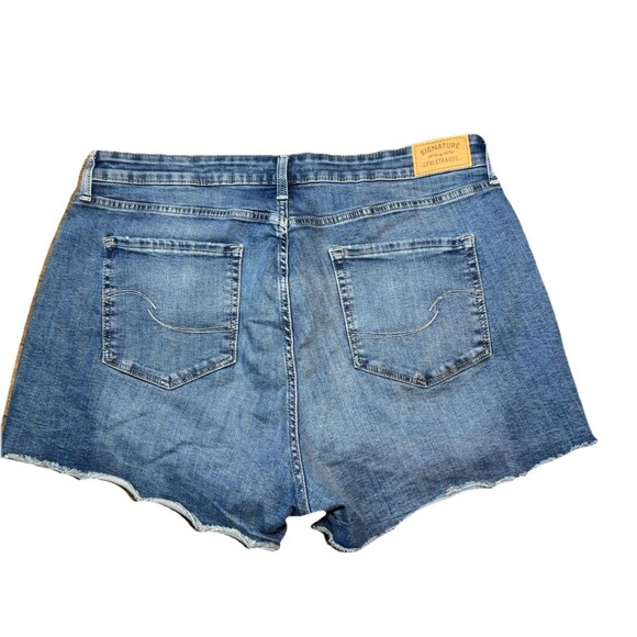 Signature by Levi Strauss Women's Jean Shorts Size 18 High Rise Mid Wash Denim - Picture 1 of 5